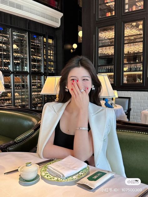The Soft Life: Ladies Cultivating Grace in Dining Etiquette
